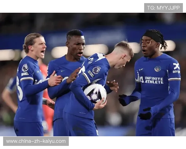 纪律风波：某球队因场外行为被重罚，矛头指向管理层，足球队纪律